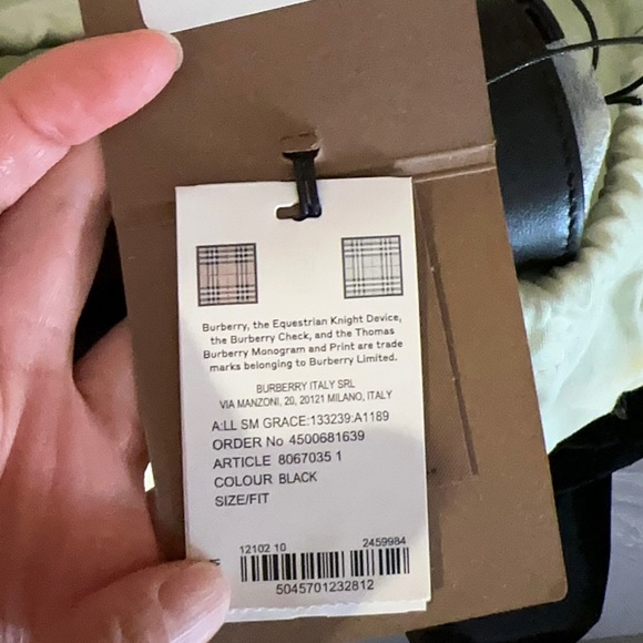 Burberry logo leather Grace crossbody/shoe bag in black - Picture 6 of 6